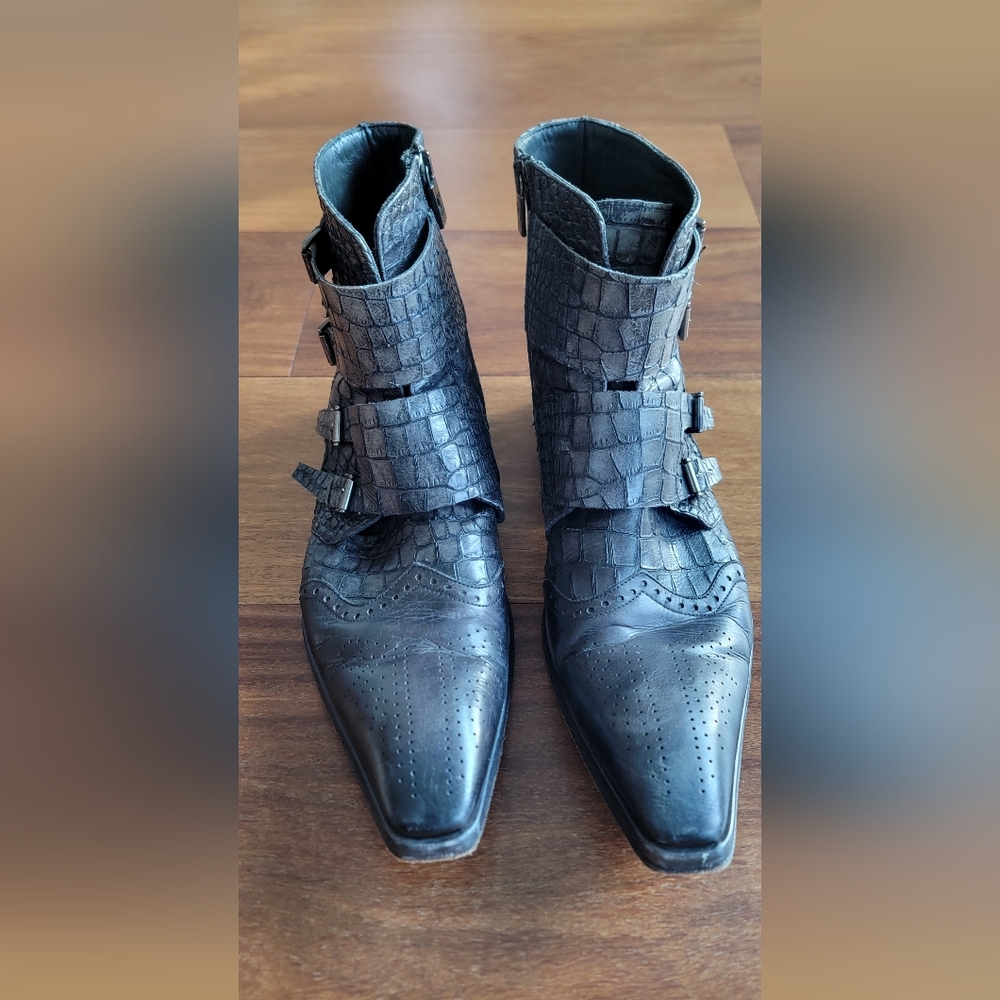 Jo Ghost – Men’s Leather Ankle Boots | Croc-Embossed Buckle Zip | EU 43.5